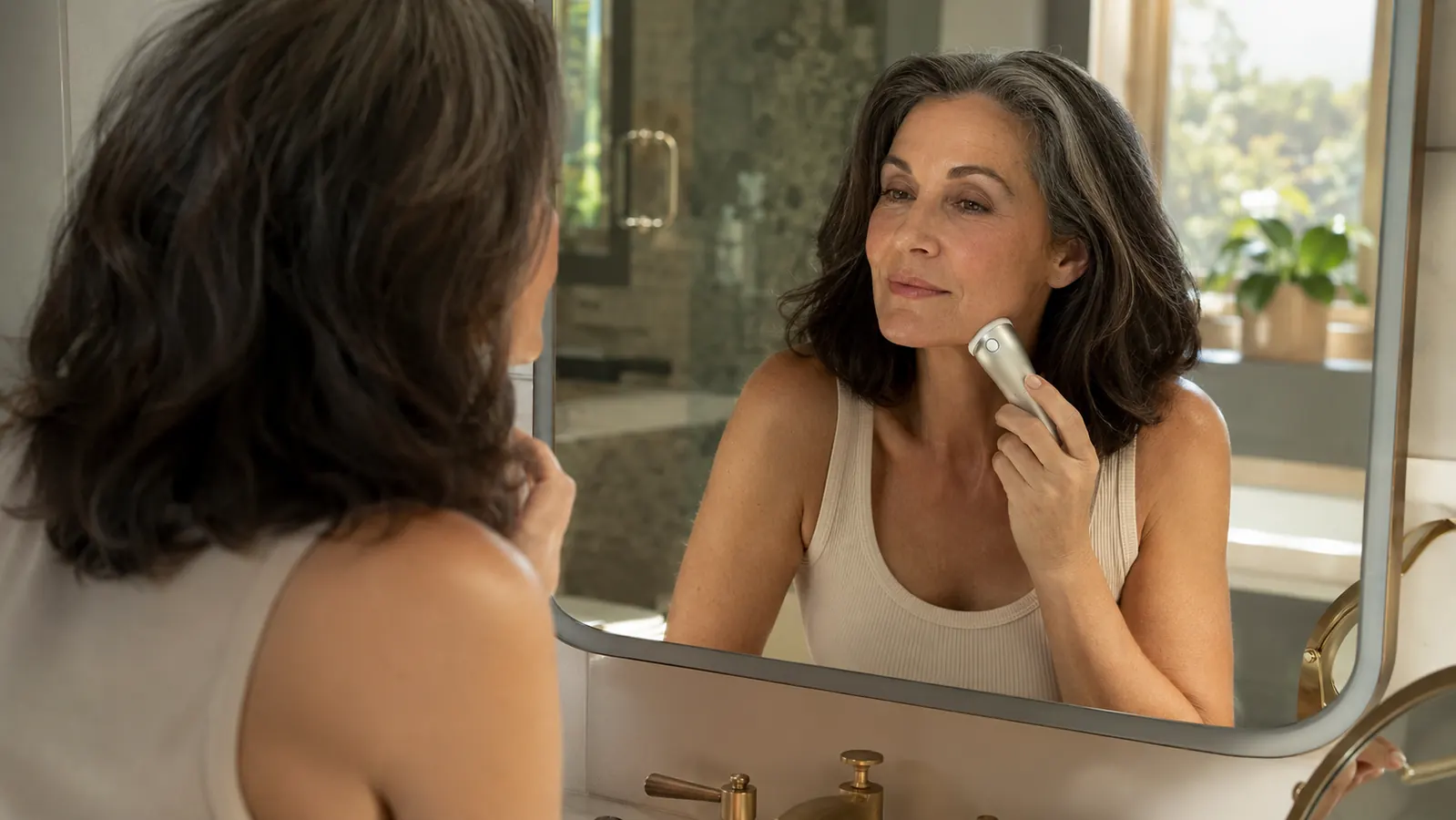 10 Reasons Microcurrent Devices Help Lift Sagging Skin After 45